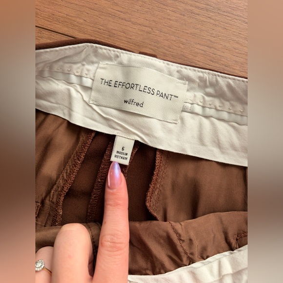 Aritzia Effortless Pant Tall - Picture 4 of 4